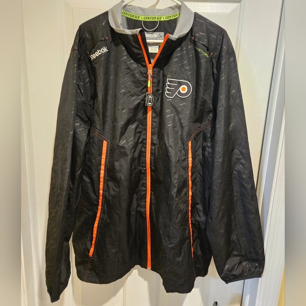NWT Philadelphia Flyers Wind Breaker Mens XL